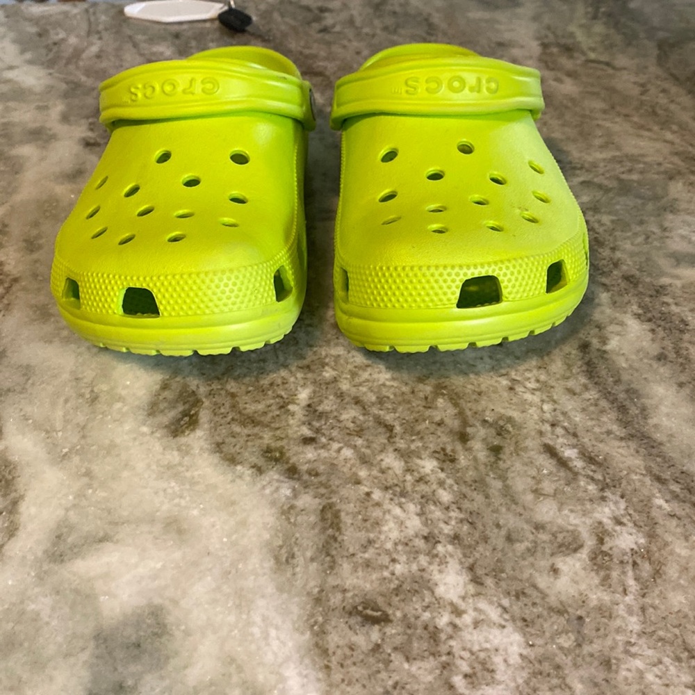 Crocs Lime Green Womens 9 Mens 7